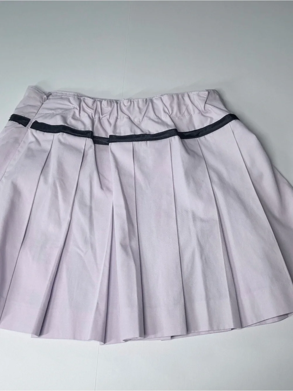Gymboree Lavender Pleated Mini Skirt with Navy Blue Bow Trim Sz 5 EUC
